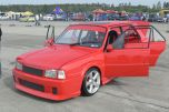 tuning auta na srazu
